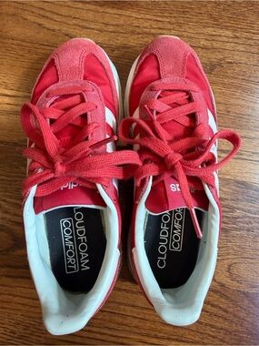Adidas Red Cloudfoam Comfort Sneakers size women’s 5.5